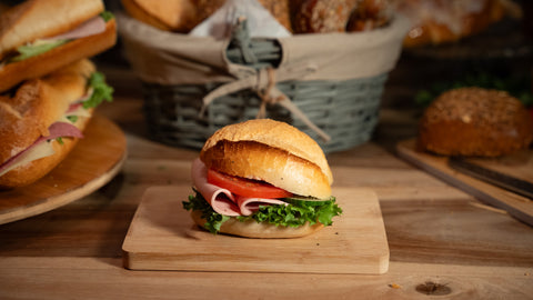 Belegtes Standard Brötchen mit Fleischwurst