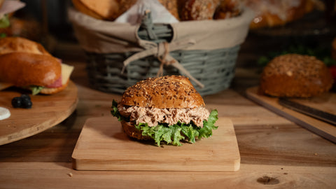 Belegtes Mehrkorn Brötchen mit Thunfischcreme